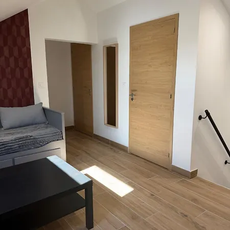 En Champagne - Piscine Intérieur Et - 15 Personnes