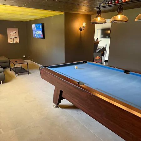 En Champagne - Piscine Intérieur Et - 15 Personnes *