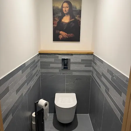 Hébergement de vacances En Champagne - Piscine Intérieur Et - 15 Personnes Frignicourt