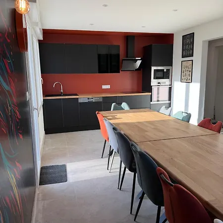 Hébergement de vacances En Champagne - Piscine Intérieur Et - 15 Personnes *