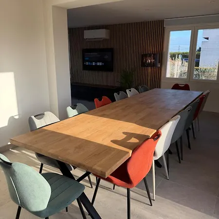 Hébergement de vacances En Champagne - Piscine Intérieur Et - 15 Personnes