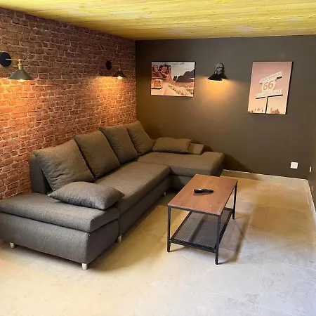 En Champagne - Piscine Intérieur Et - 15 Personnes Hébergement de vacances Frignicourt