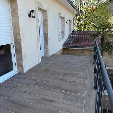 Hébergement de vacances En Champagne - Piscine Intérieur Et - 15 Personnes Frignicourt